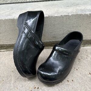 Dansko Black Patent Leather Clogs Size 42